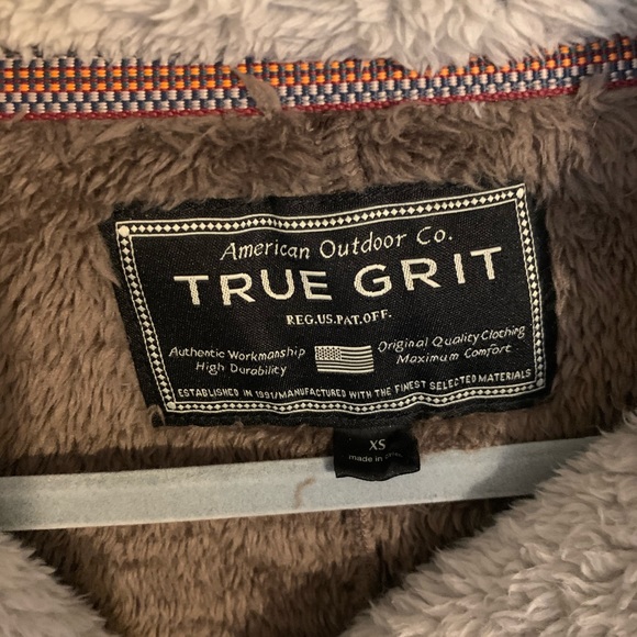 True Grit pullover - Picture 2 of 3